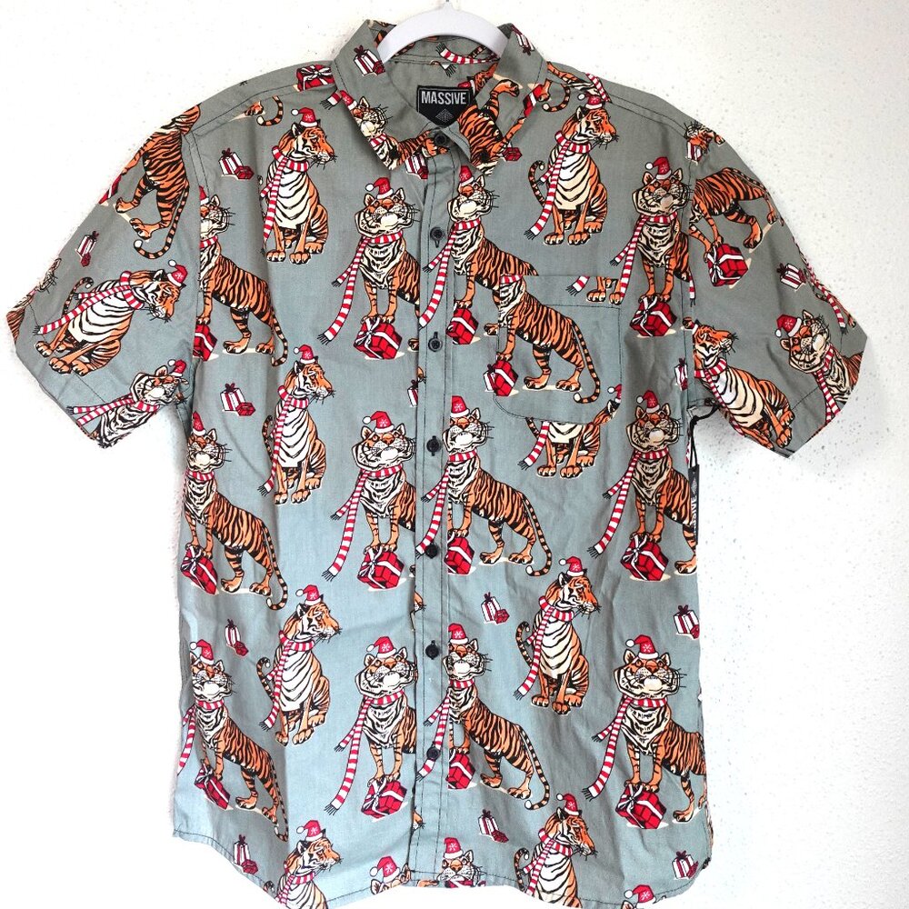 Mens Tiger Santa Buttondown Gray Short Sleeve Shirt Medium with Chest Pocket